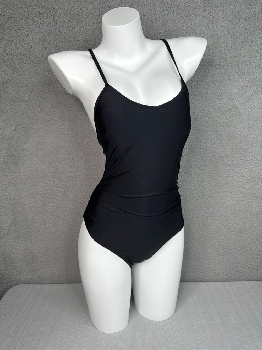 CUPSHE Black V-Neck One Piece Back O Ring Swimsuit XS NWT
